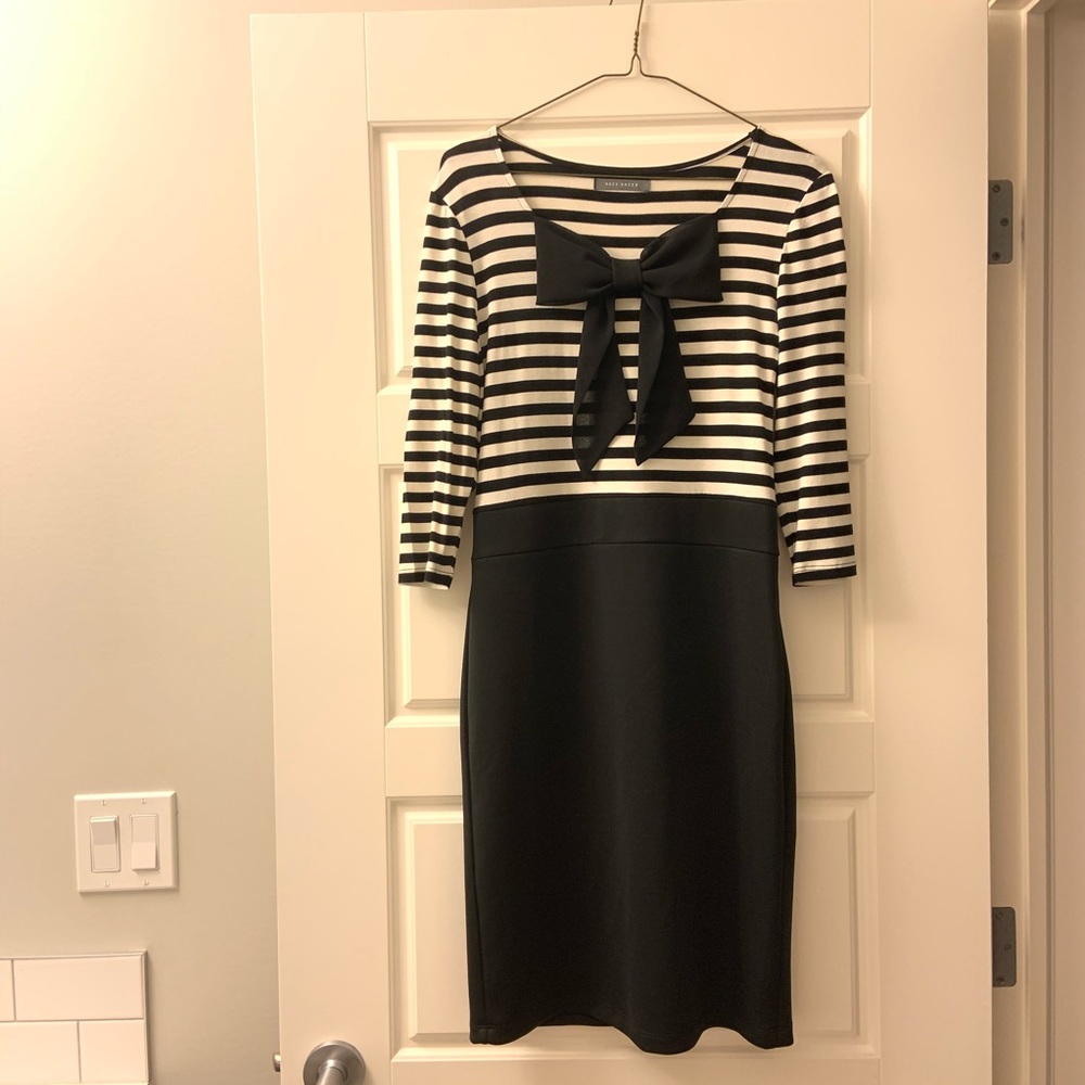 🌀2/$ 25 Suzy Shier Mid-Sleeve Dress🖤